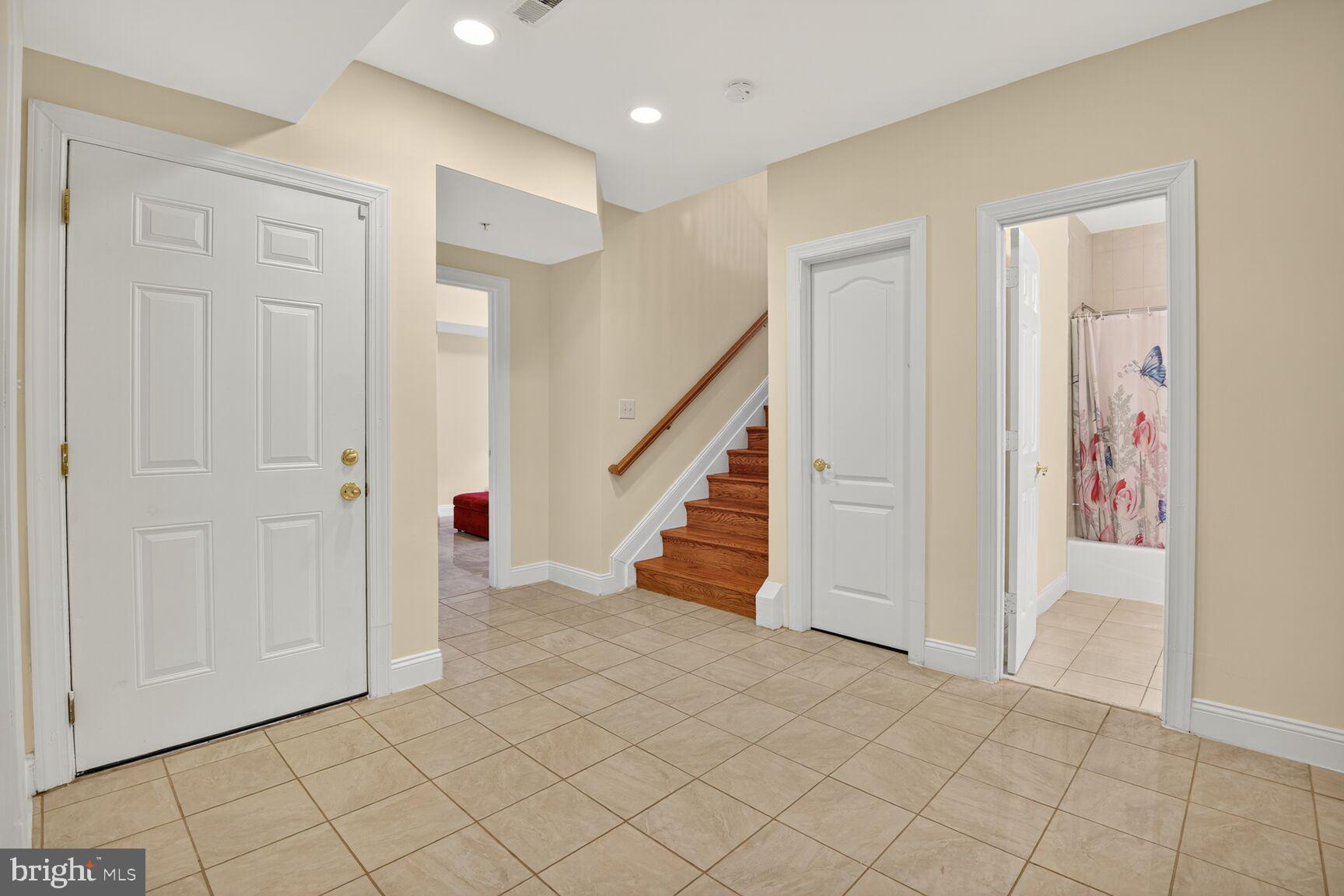 Real estate listing preview #32