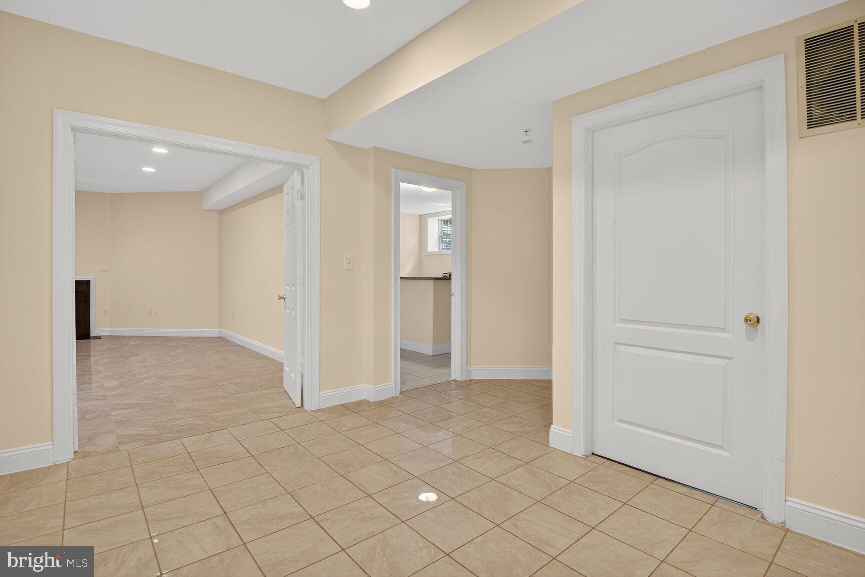 Real estate listing preview #34