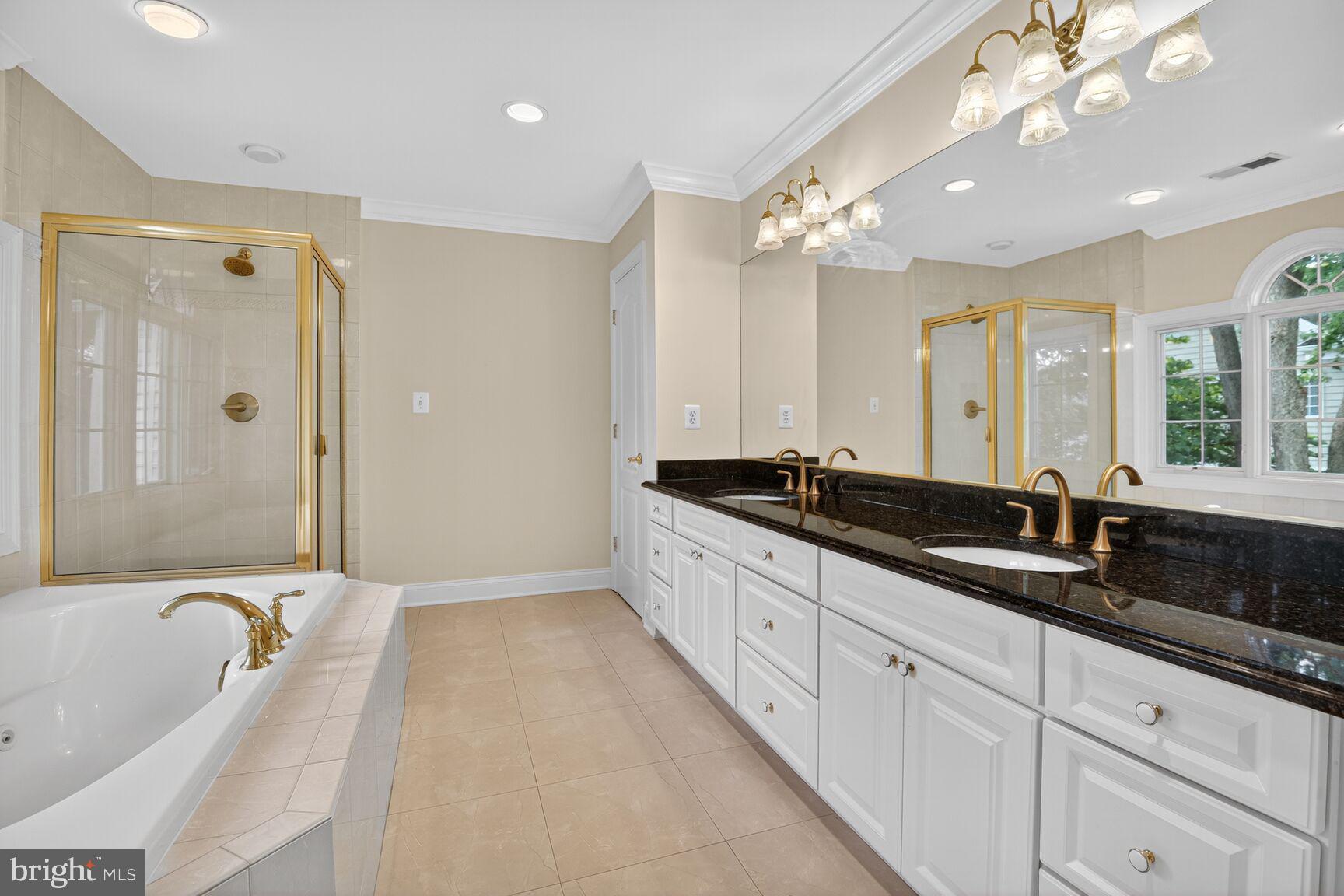 Real estate listing preview #24