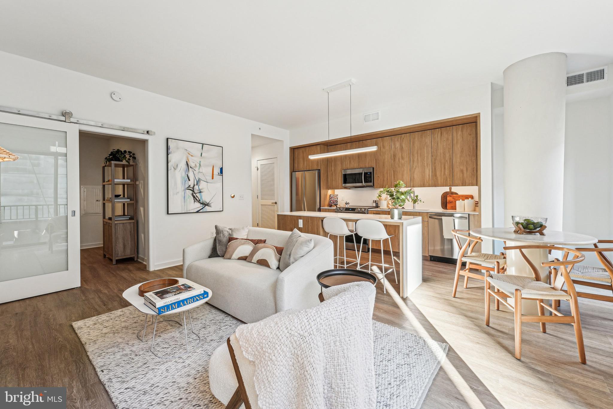 Real estate listing preview #8