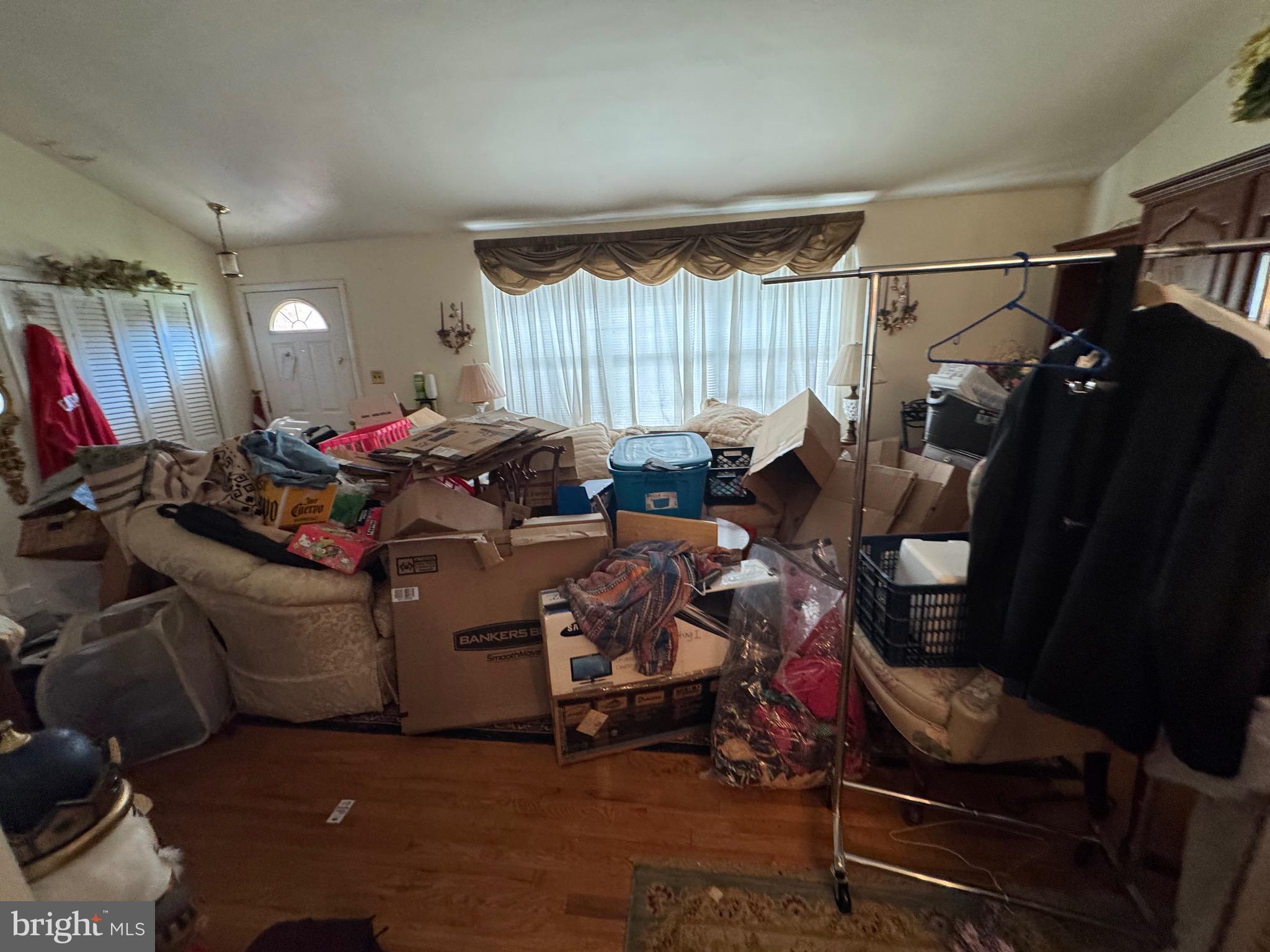 Real estate listing preview #8