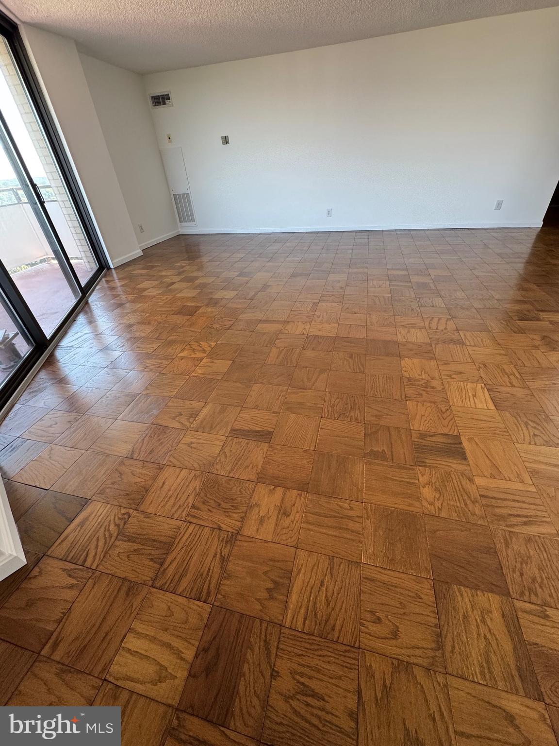 Real estate listing preview #35