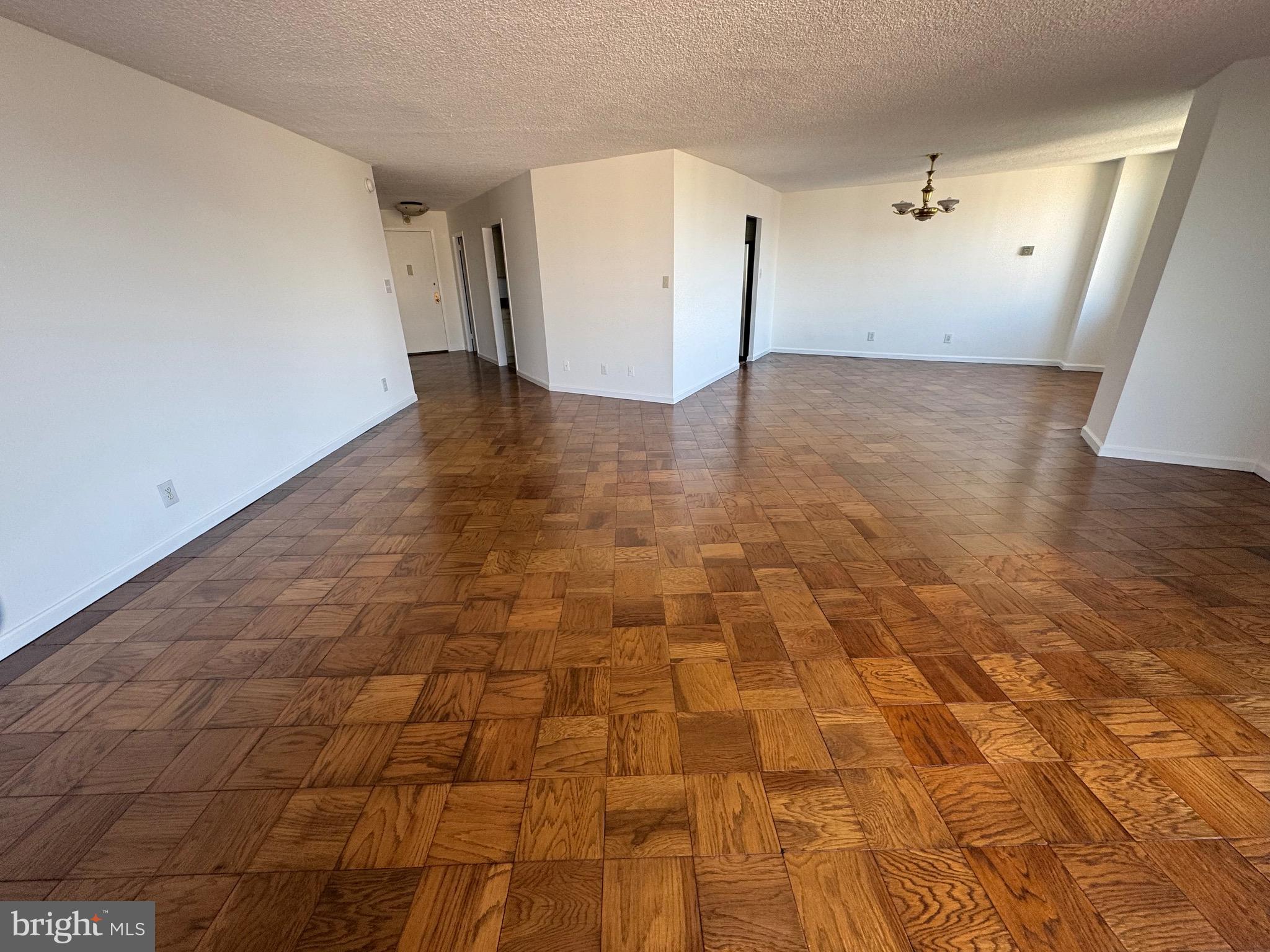 Real estate listing preview #38