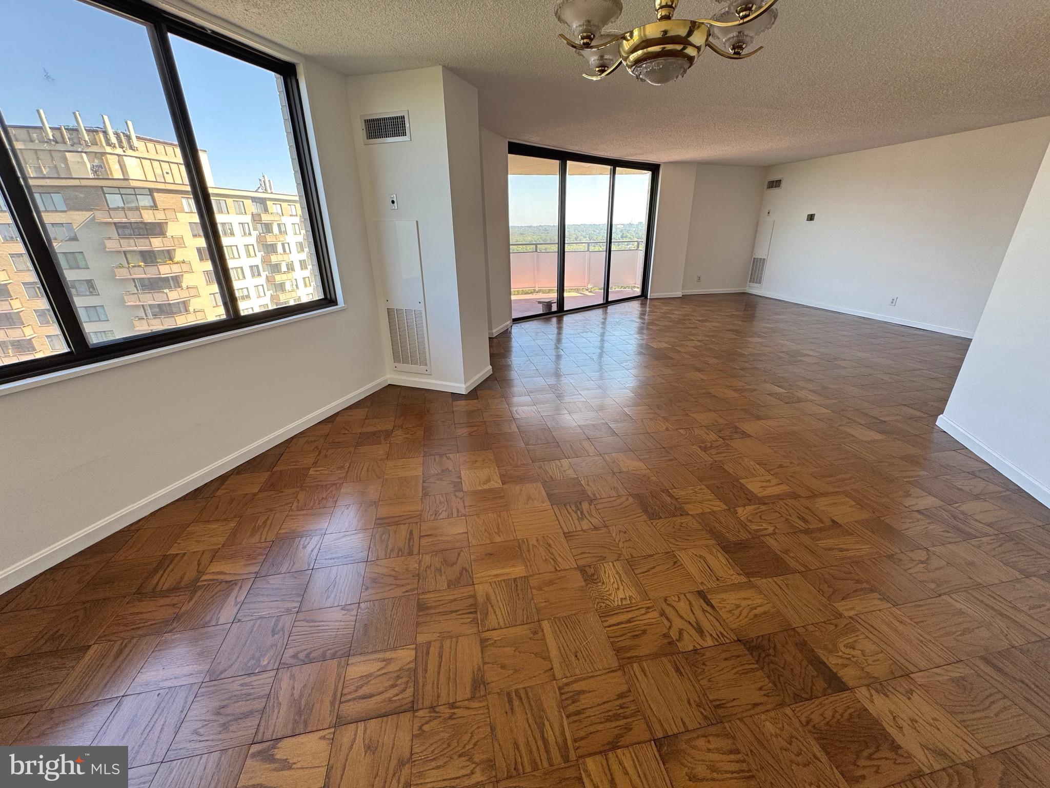 Real estate listing preview #36