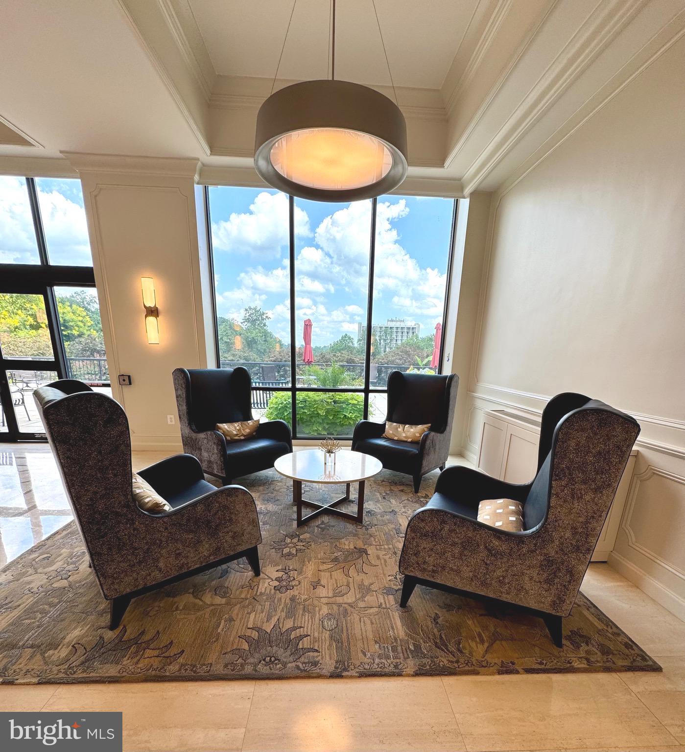 Real estate listing preview #14