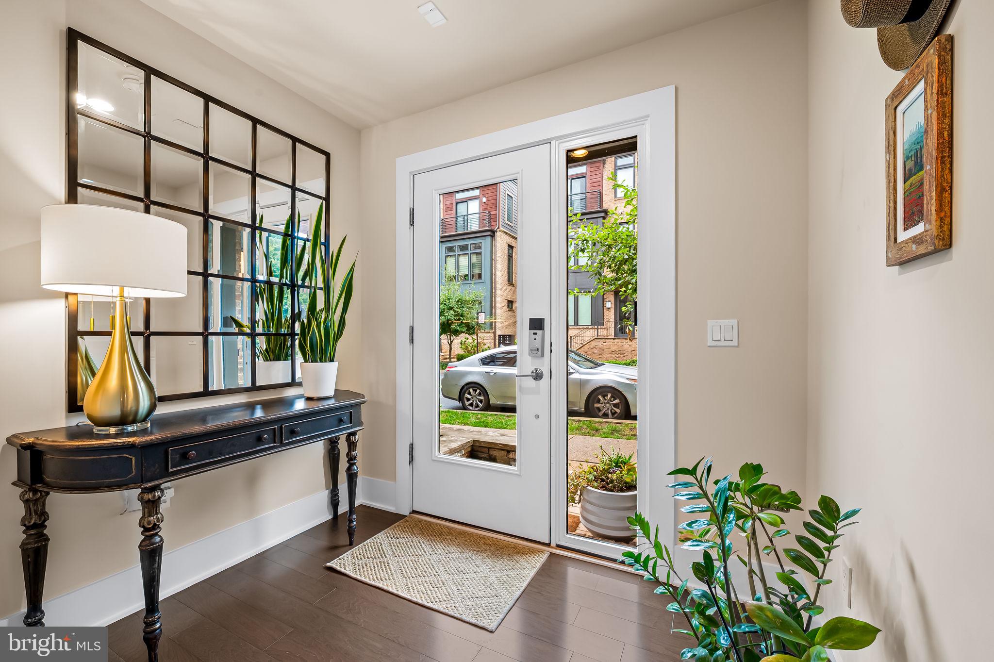 Real estate listing preview #4