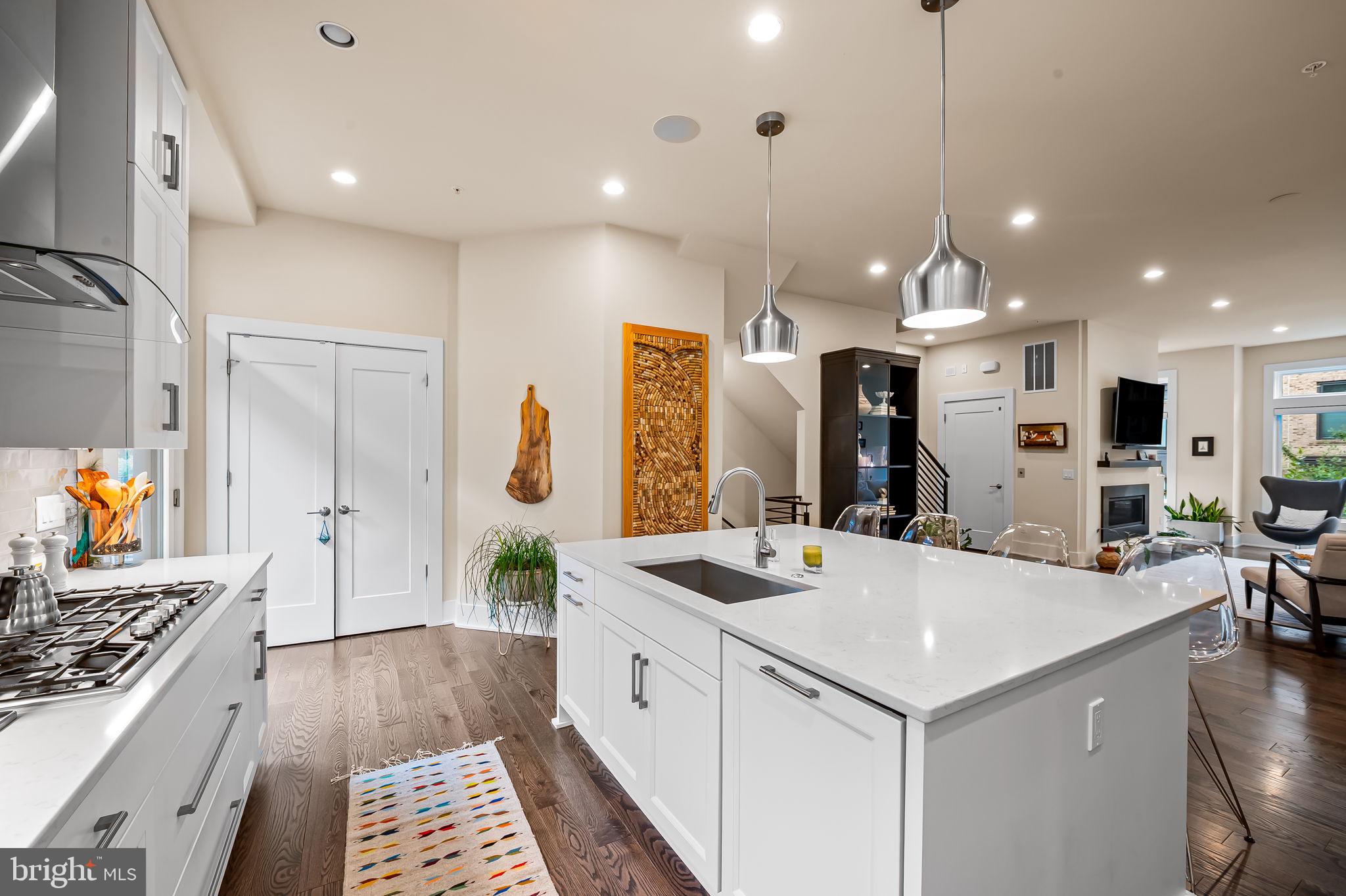 Real estate listing preview #17