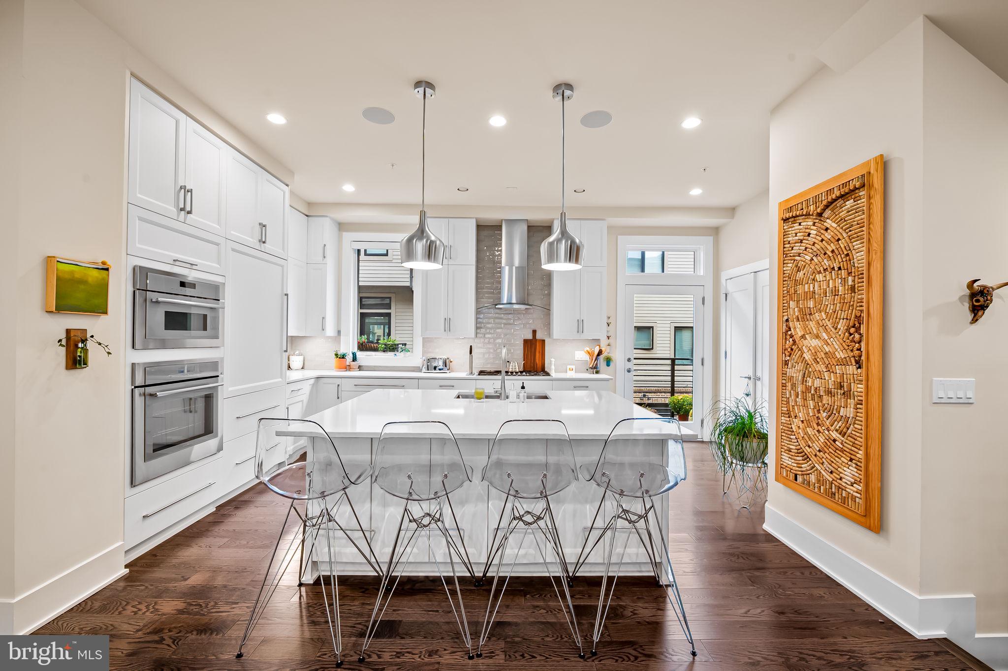 Real estate listing preview #12