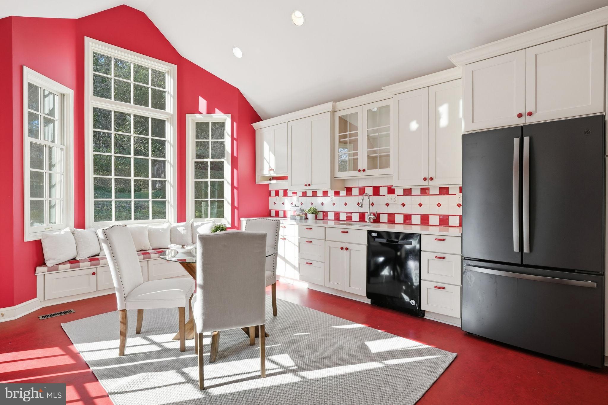 Real estate listing preview #9