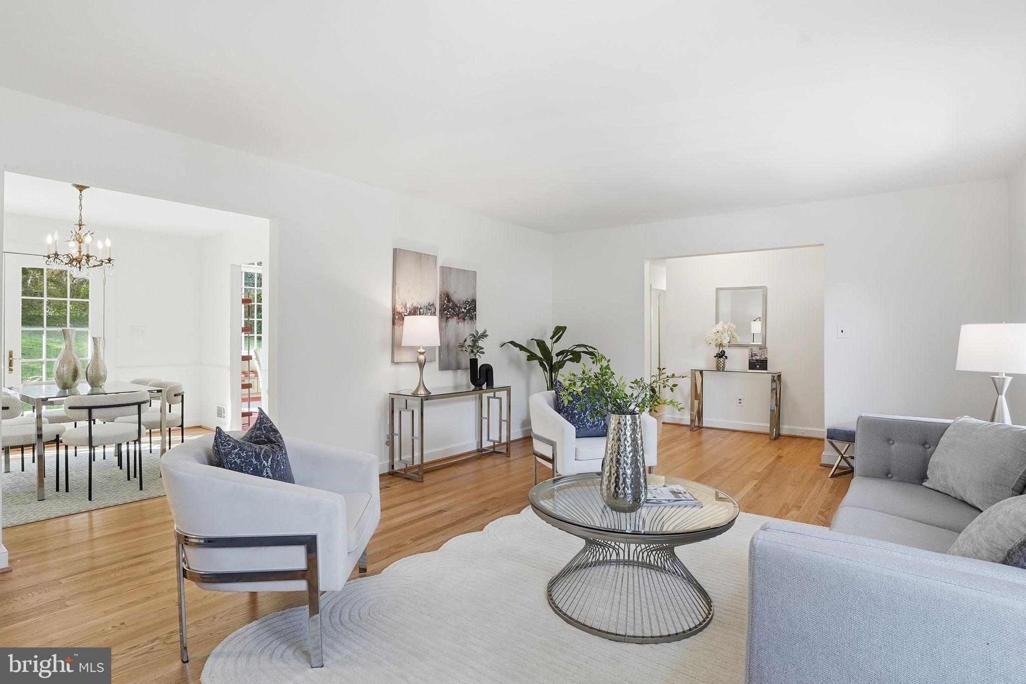 Real estate listing preview #6