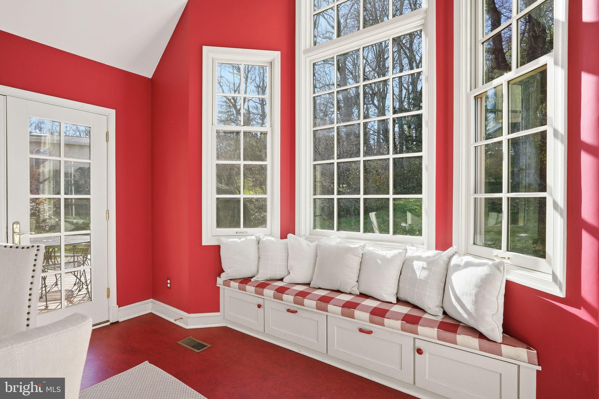 Real estate listing preview #11