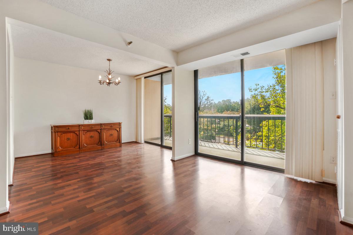 Real estate listing preview #10