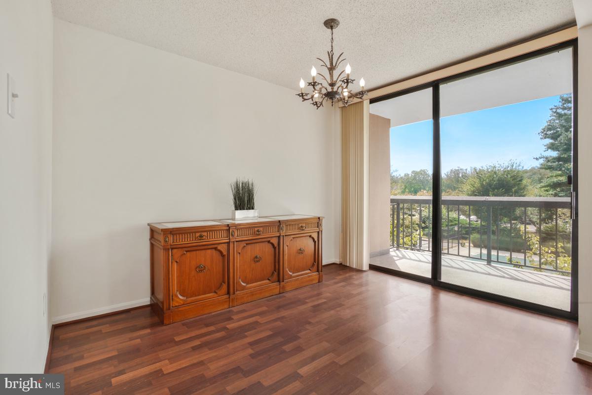 Real estate listing preview #11