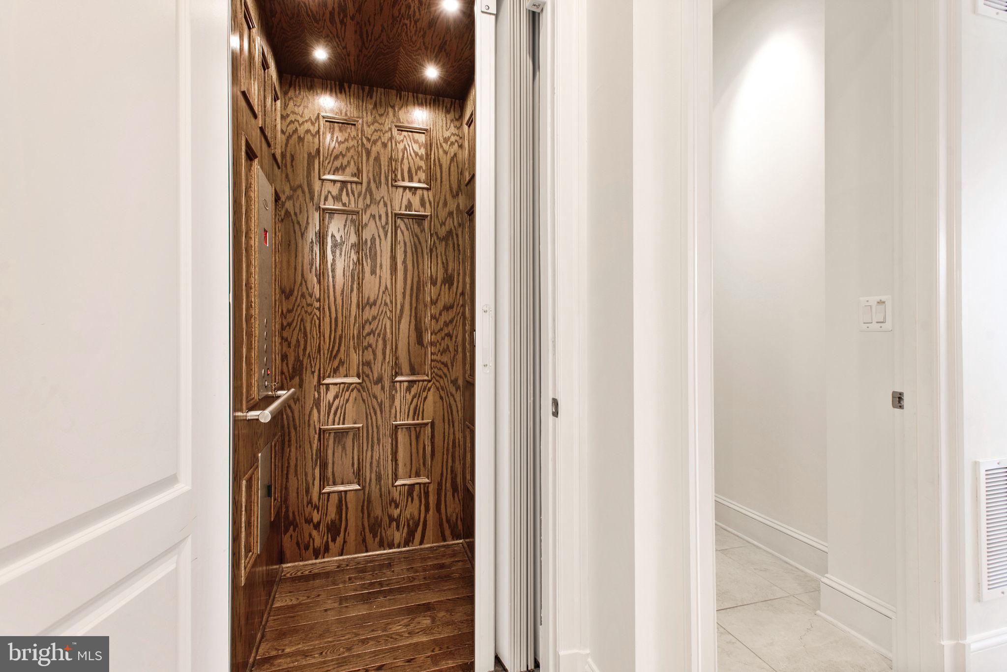 Real estate listing preview #14