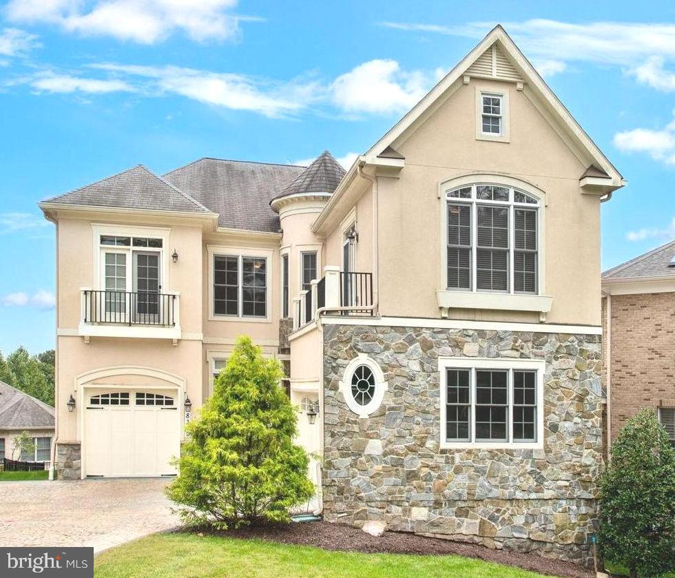 Real estate listing preview #1