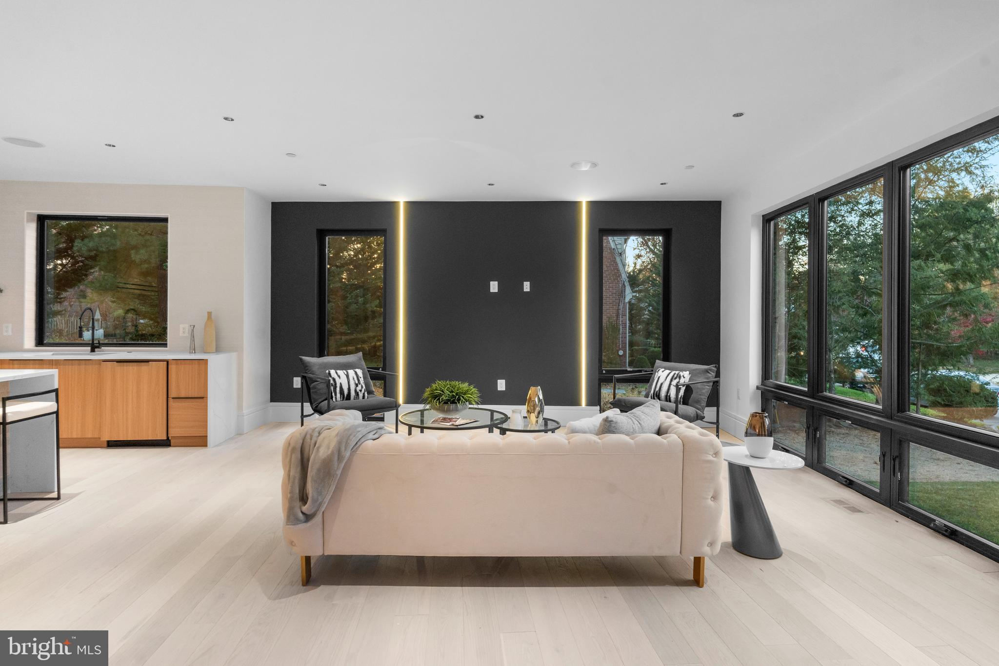 Real estate listing preview #6