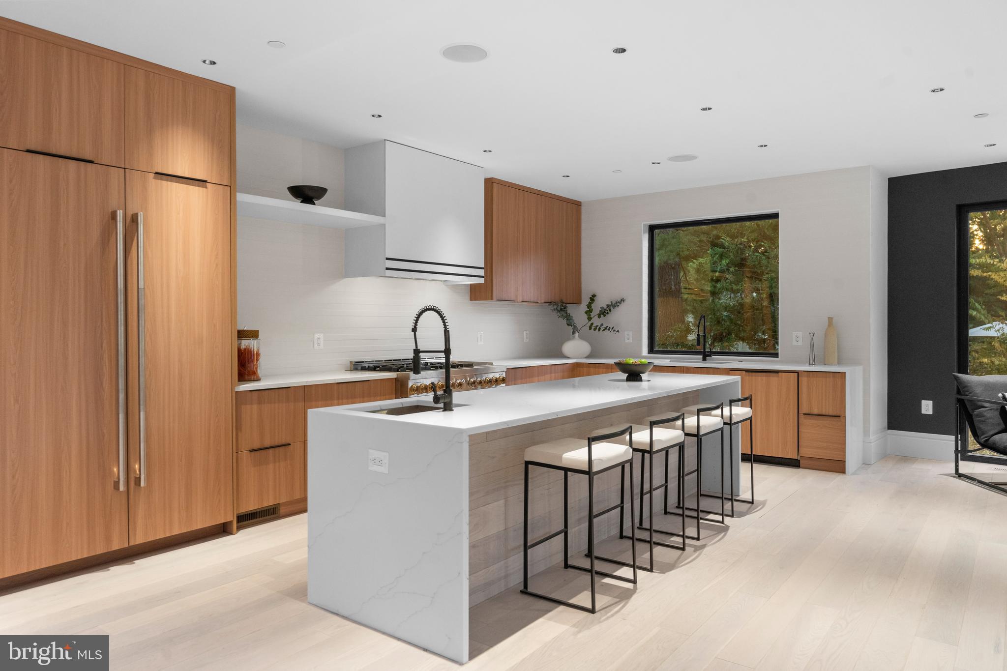 Real estate listing preview #11