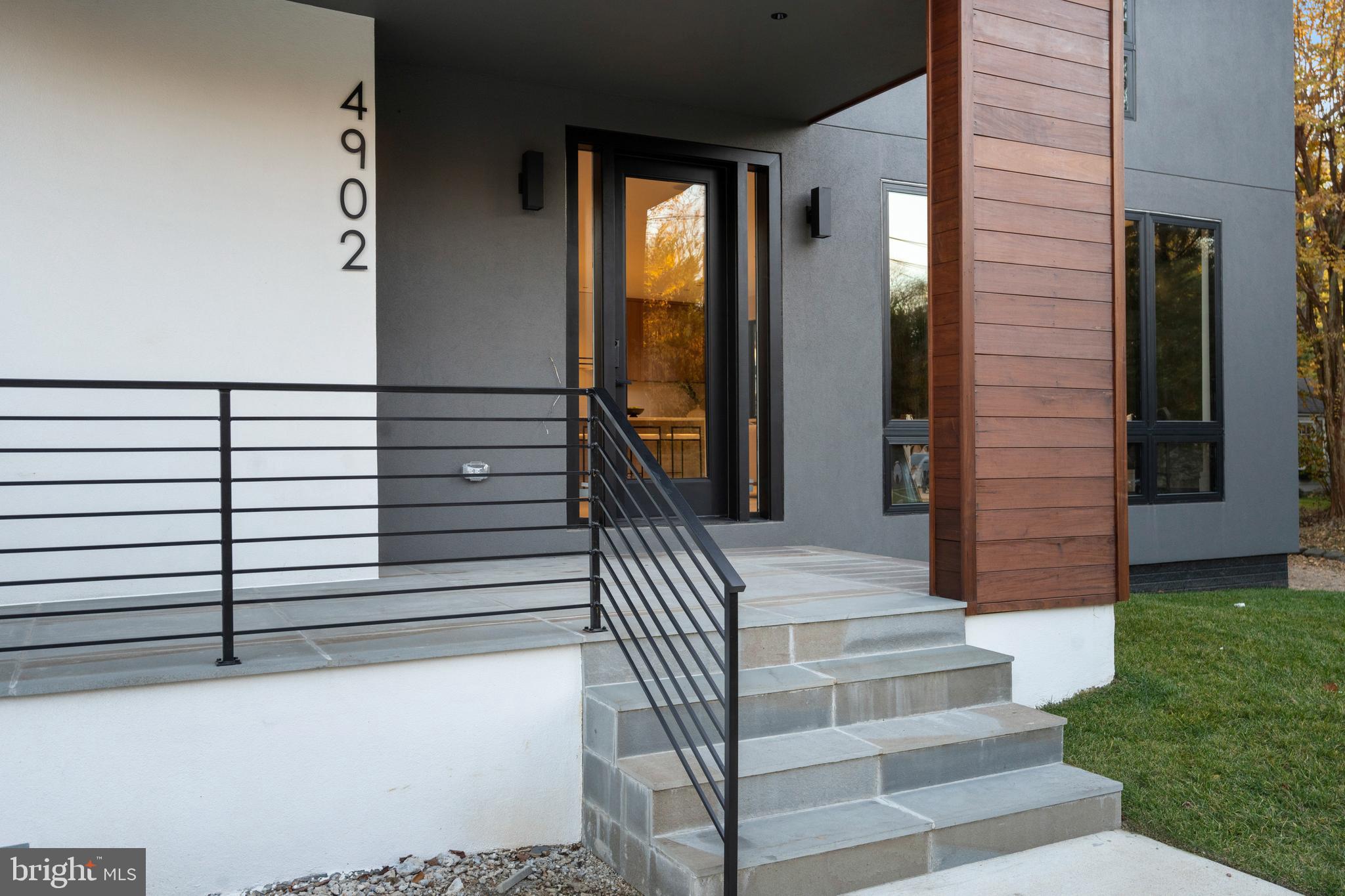 Real estate listing preview #3