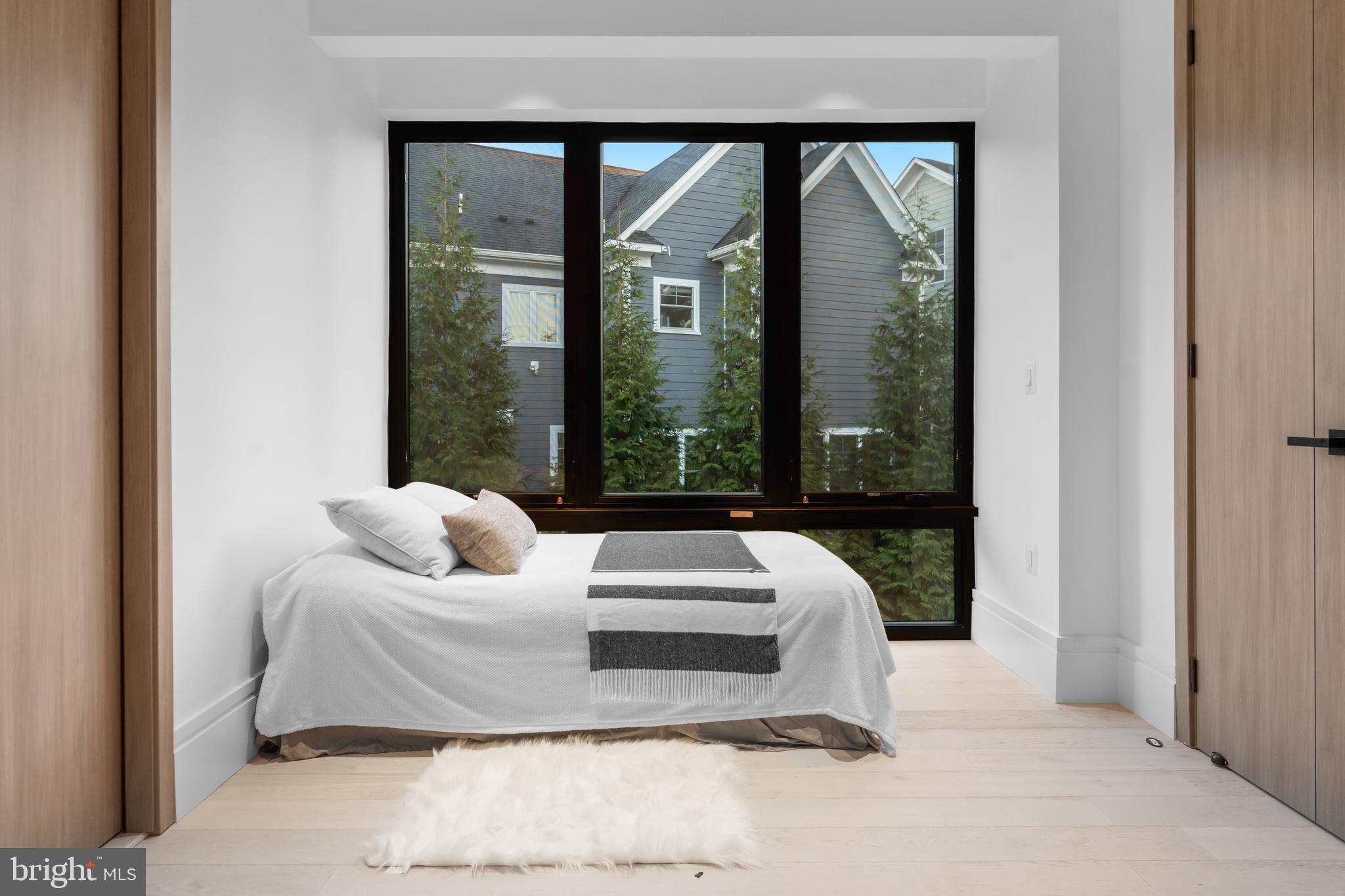 Real estate listing preview #33