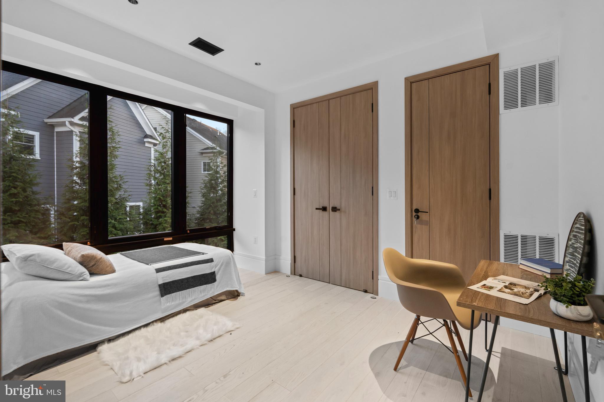 Real estate listing preview #31