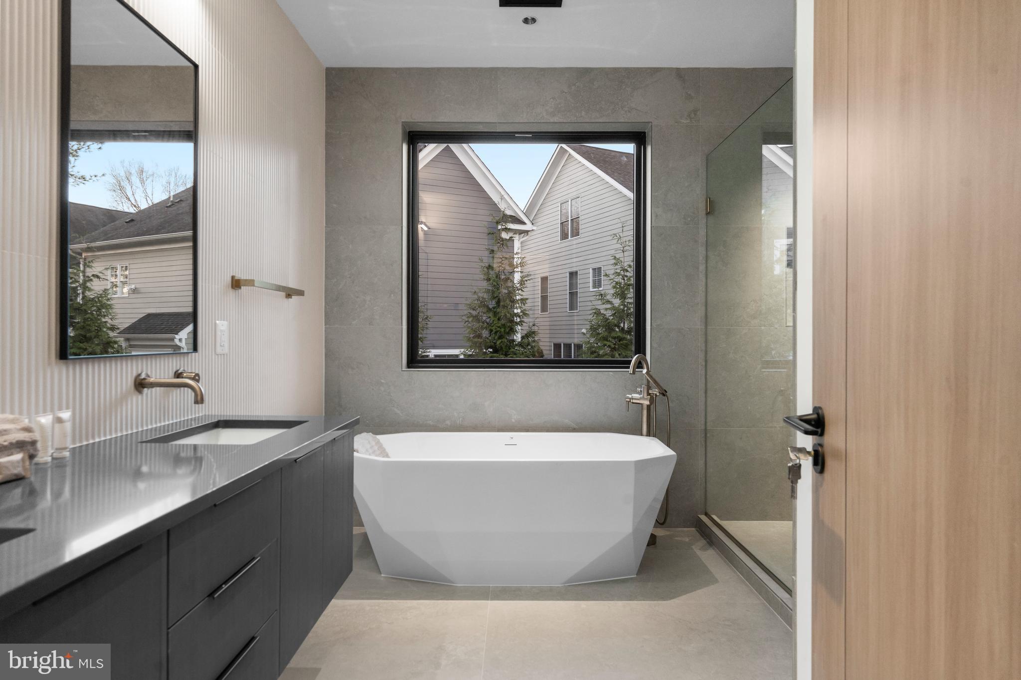 Real estate listing preview #38