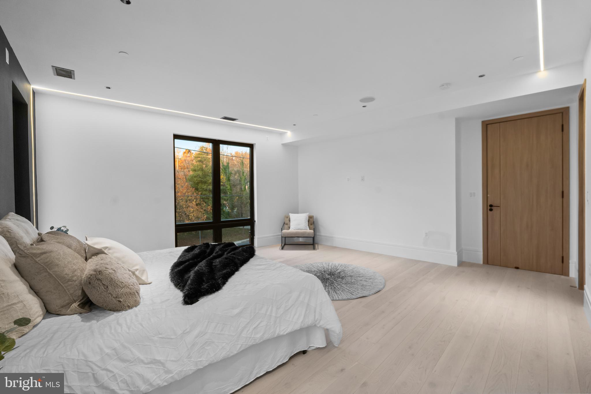 Real estate listing preview #43