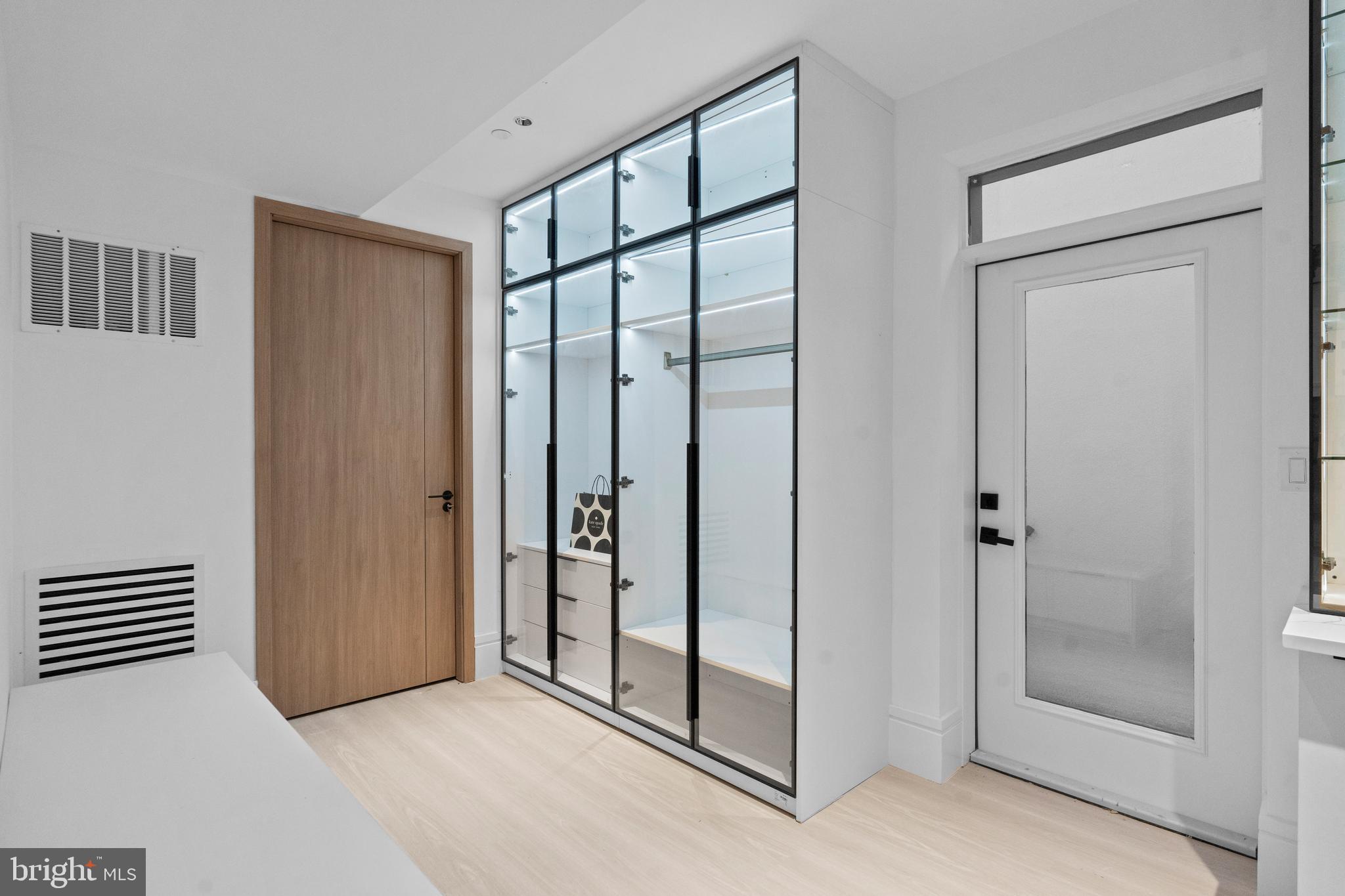 Real estate listing preview #72