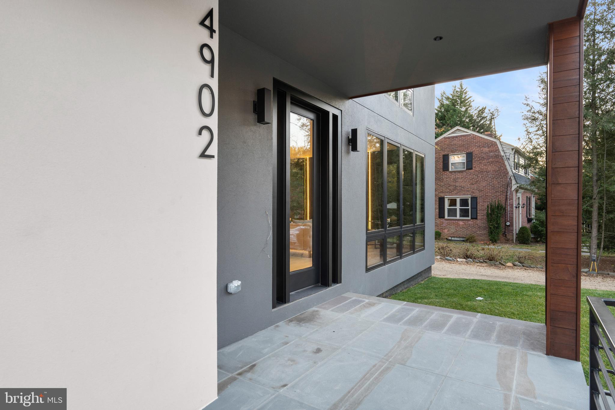 Real estate listing preview #4