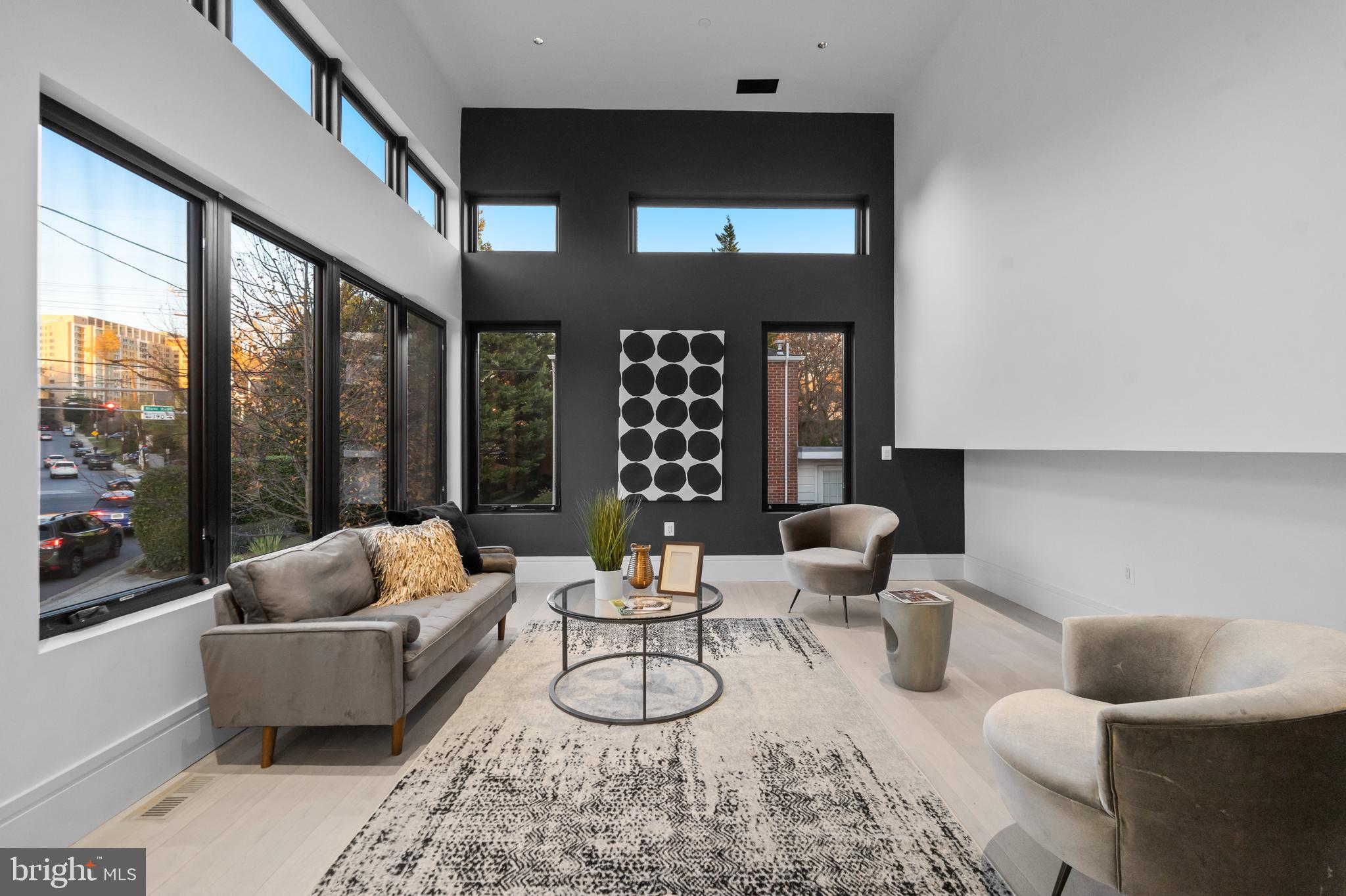 Real estate listing preview #1