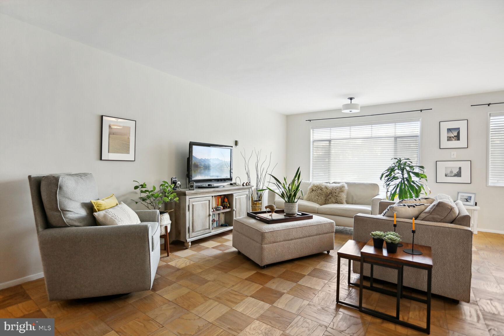 Real estate listing preview #3