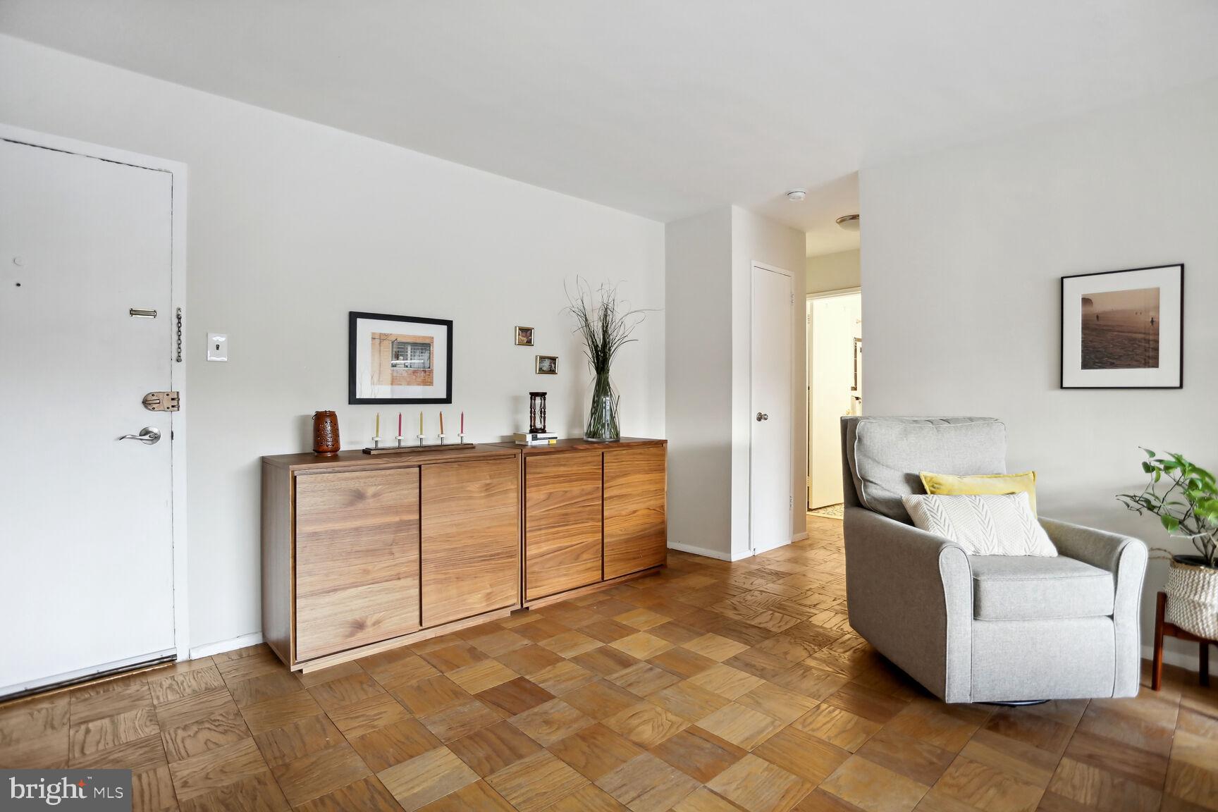 Real estate listing preview #2