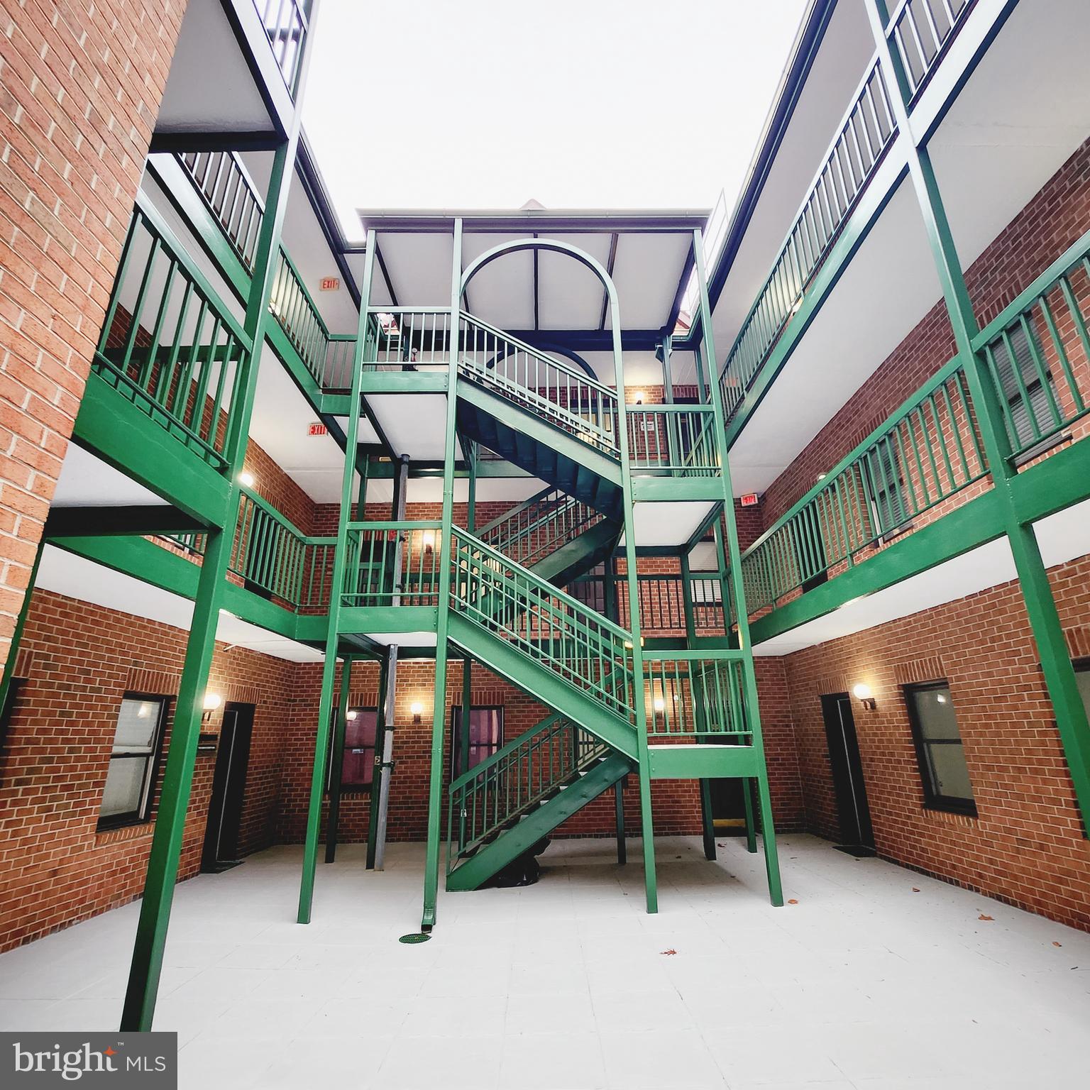 Real estate listing preview #23