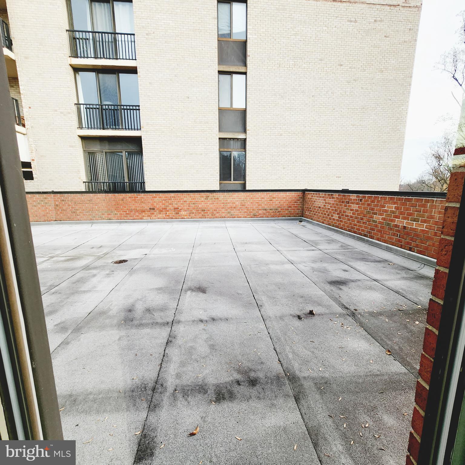 Real estate listing preview #12