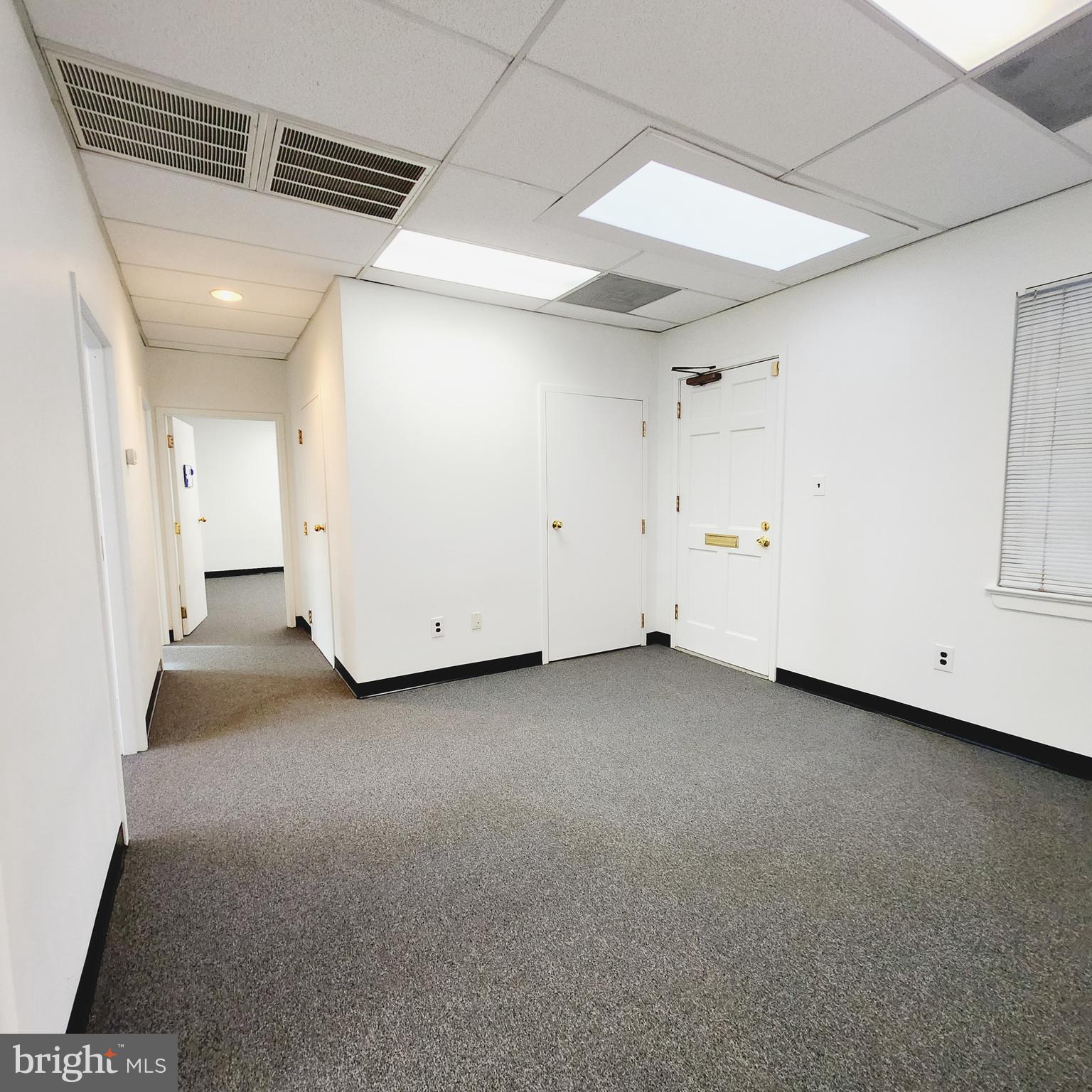 Real estate listing preview #10