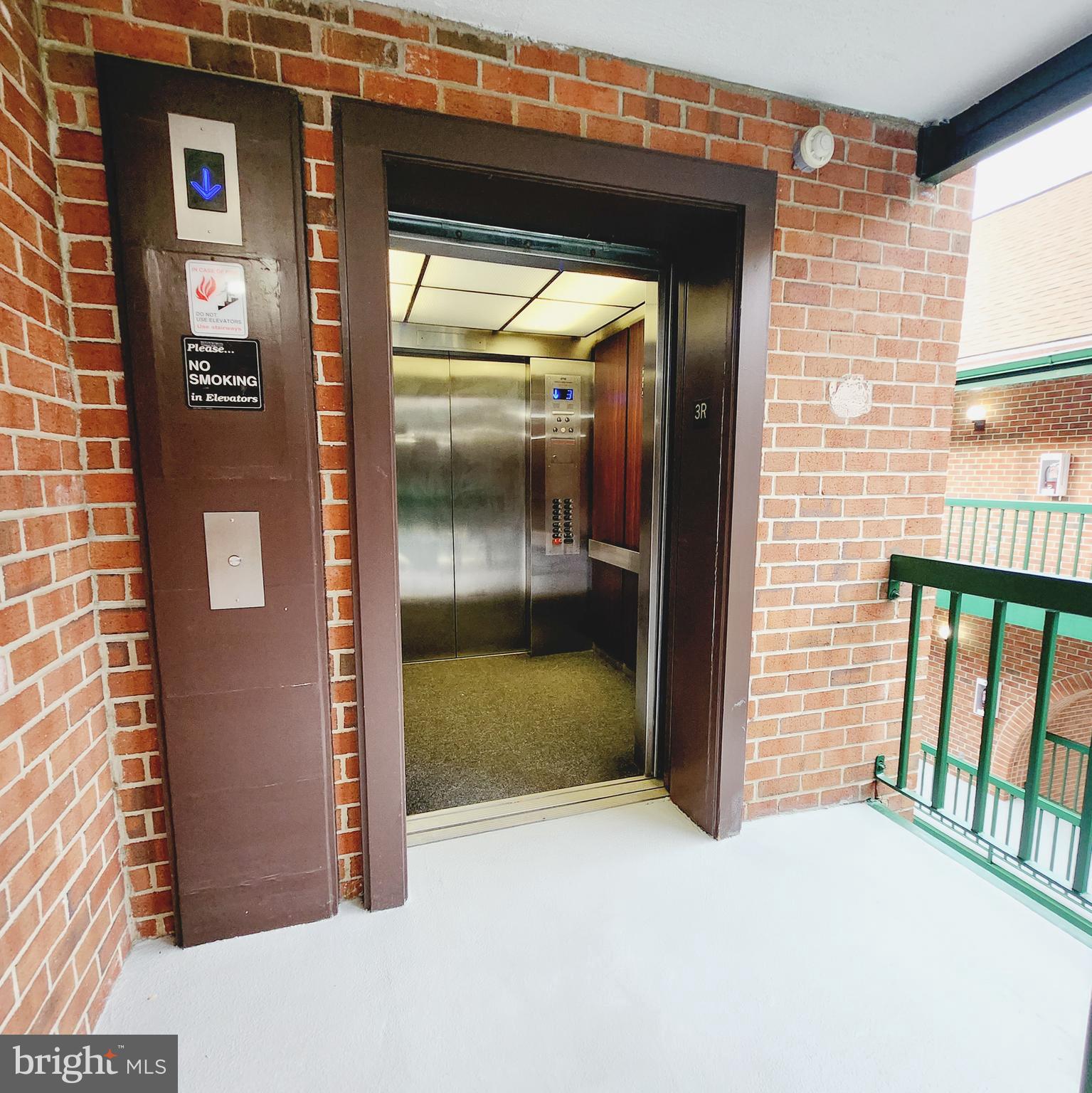 Real estate listing preview #19