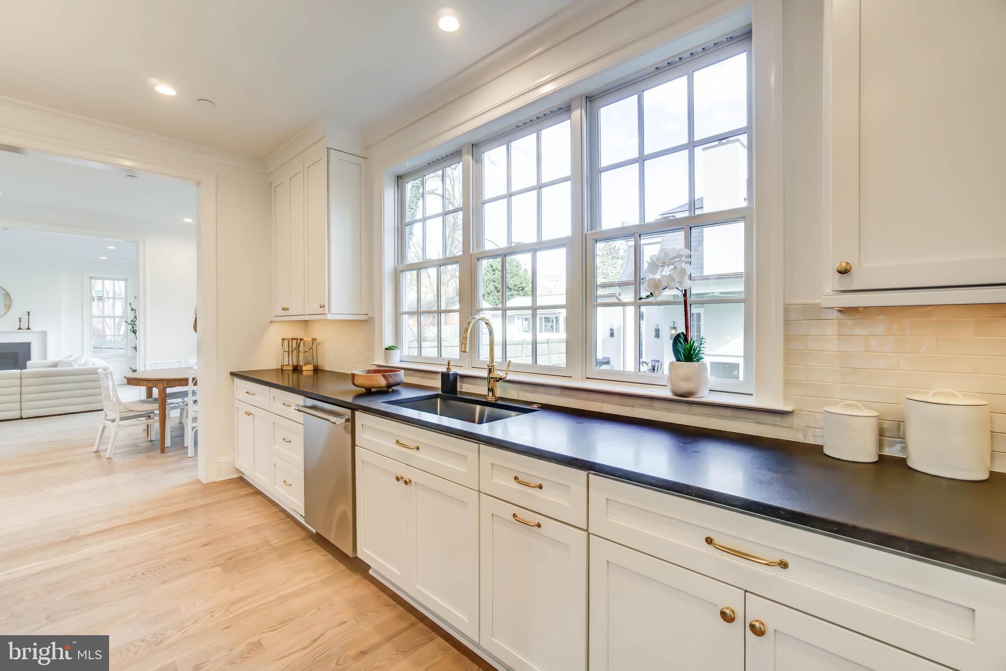 Real estate listing preview #30