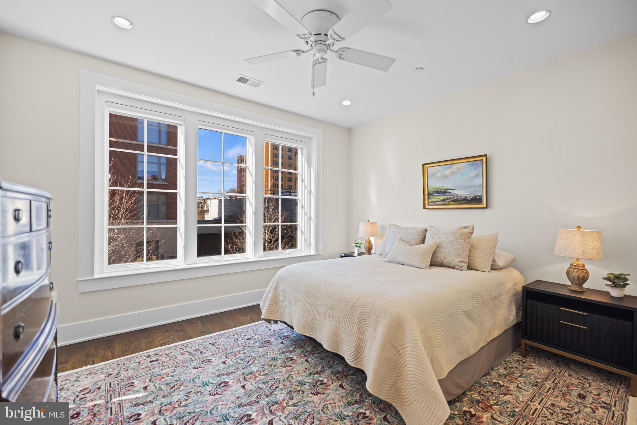 Real estate listing preview #23