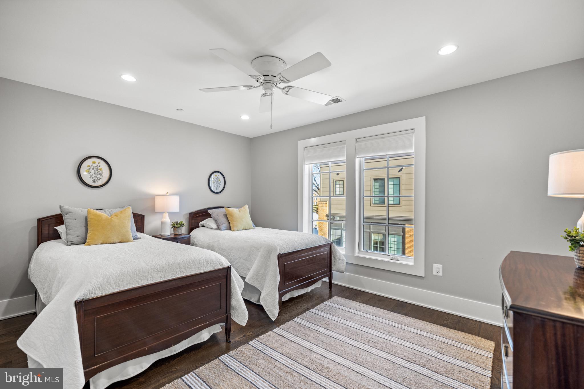 Real estate listing preview #35