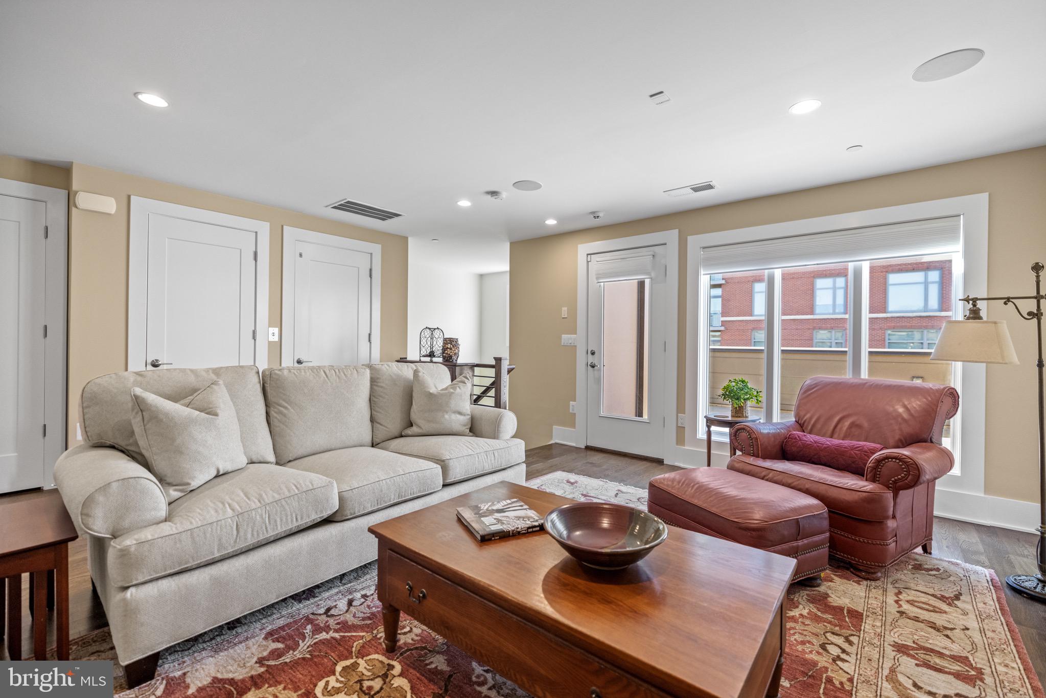 Real estate listing preview #37