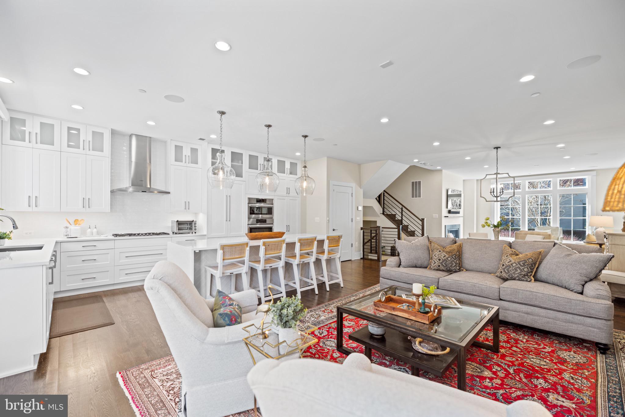 Real estate listing preview #17