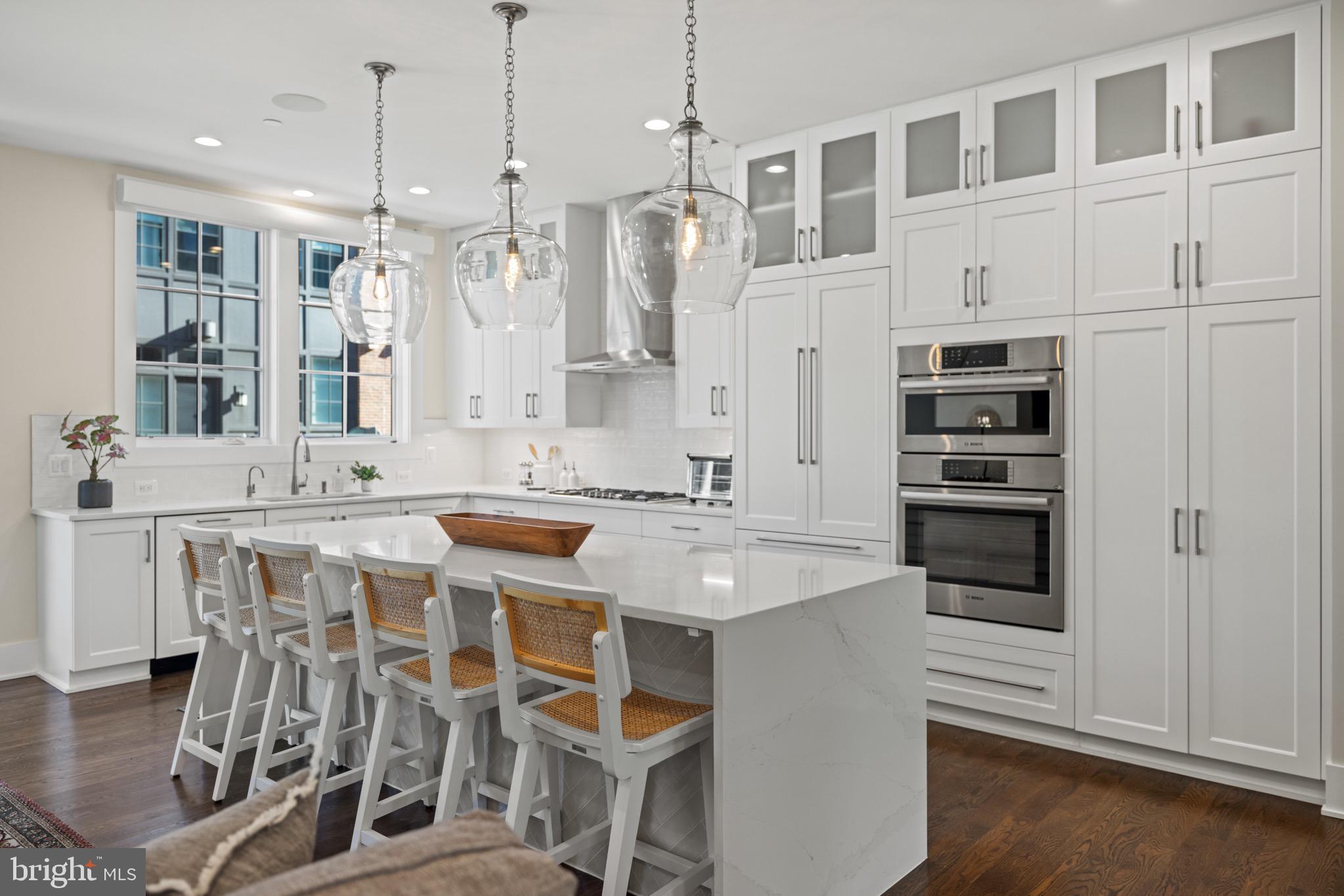 Real estate listing preview #12