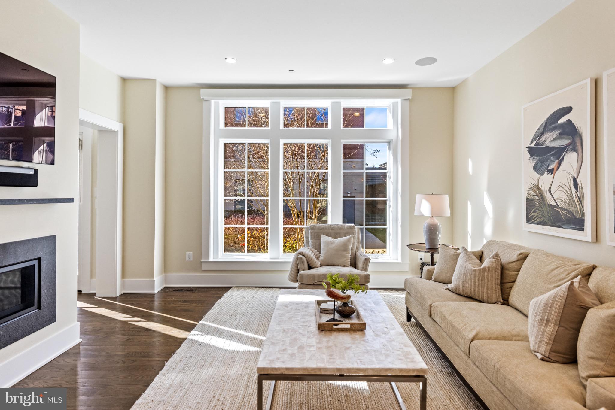 Real estate listing preview #6