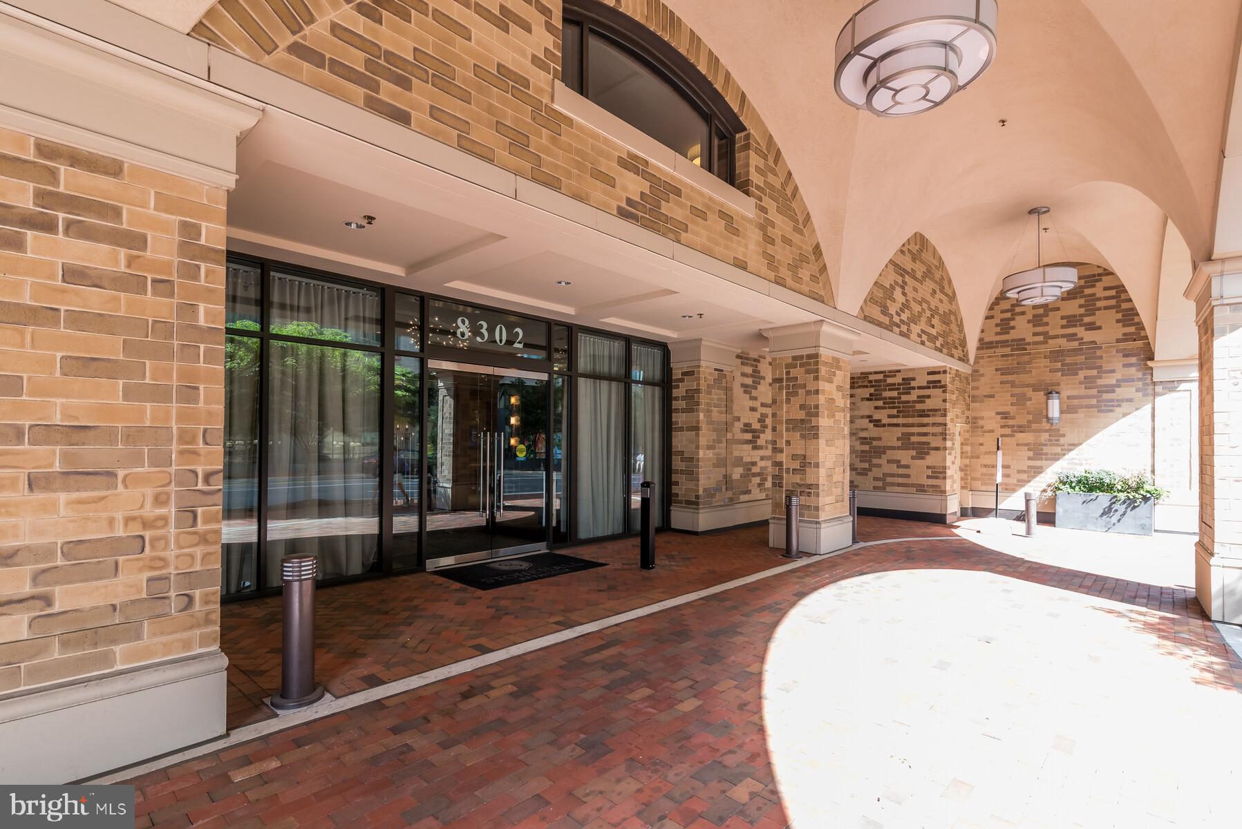 Real estate listing preview #3