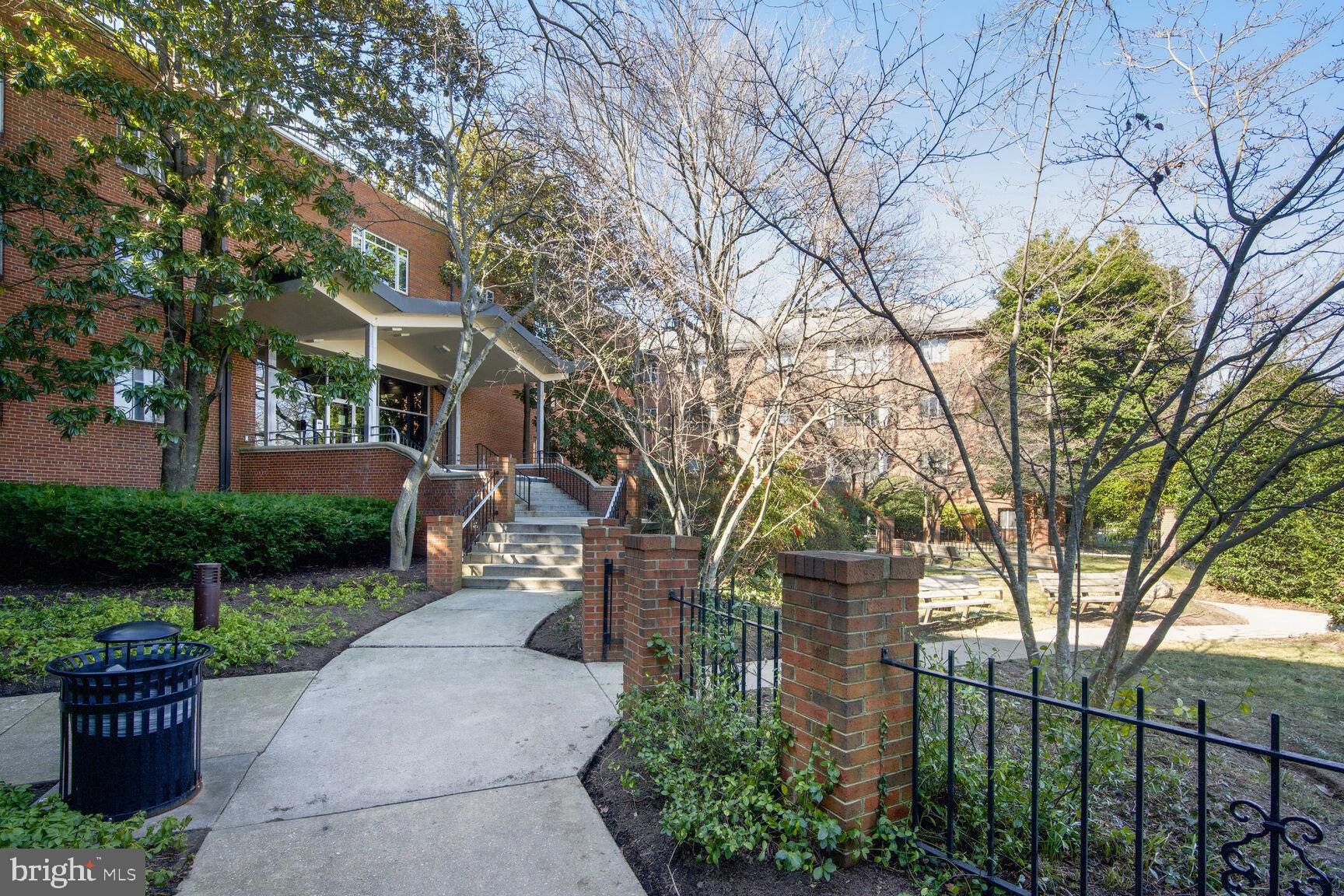 Real estate listing preview #13