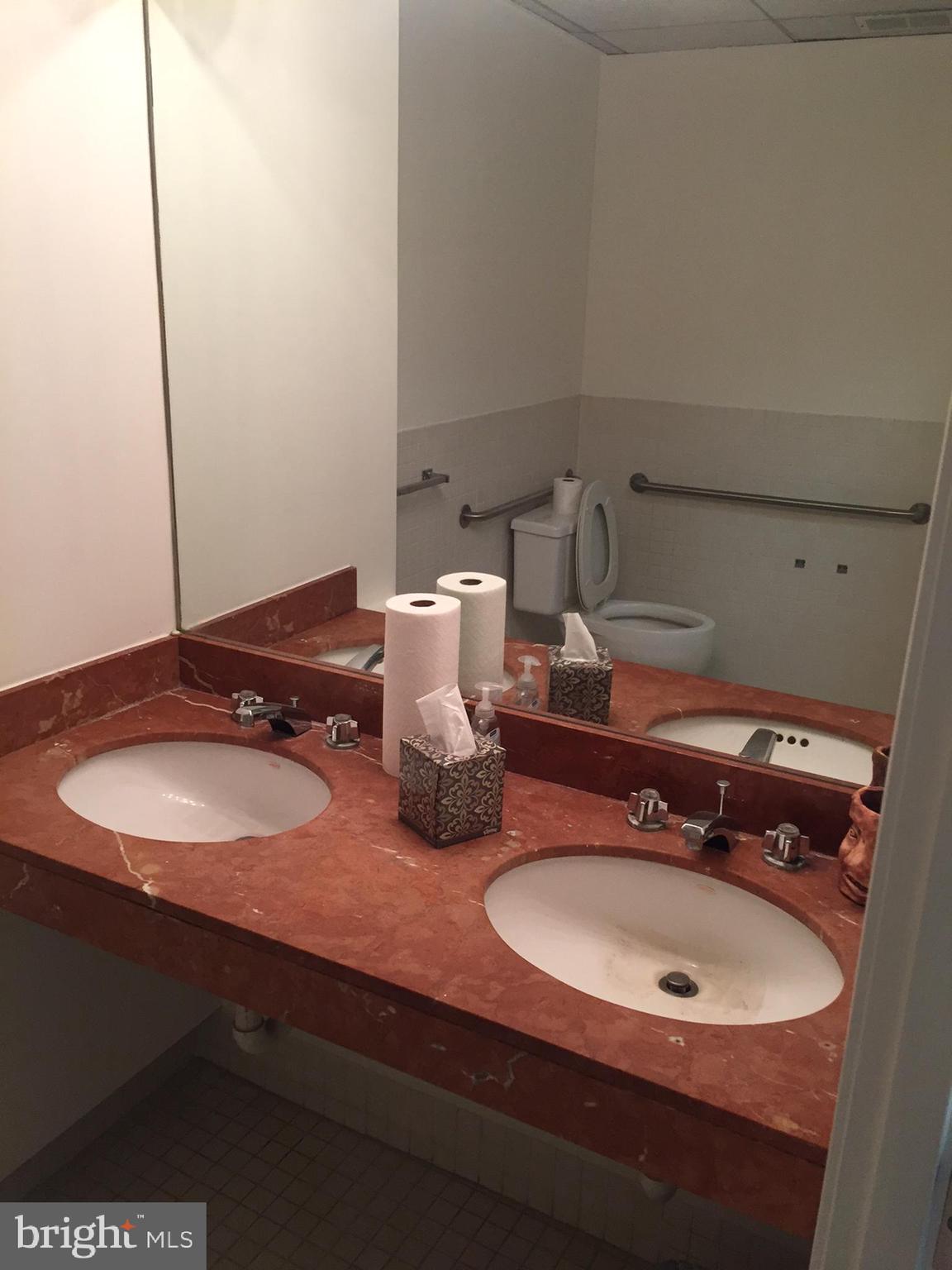 Real estate listing preview #12