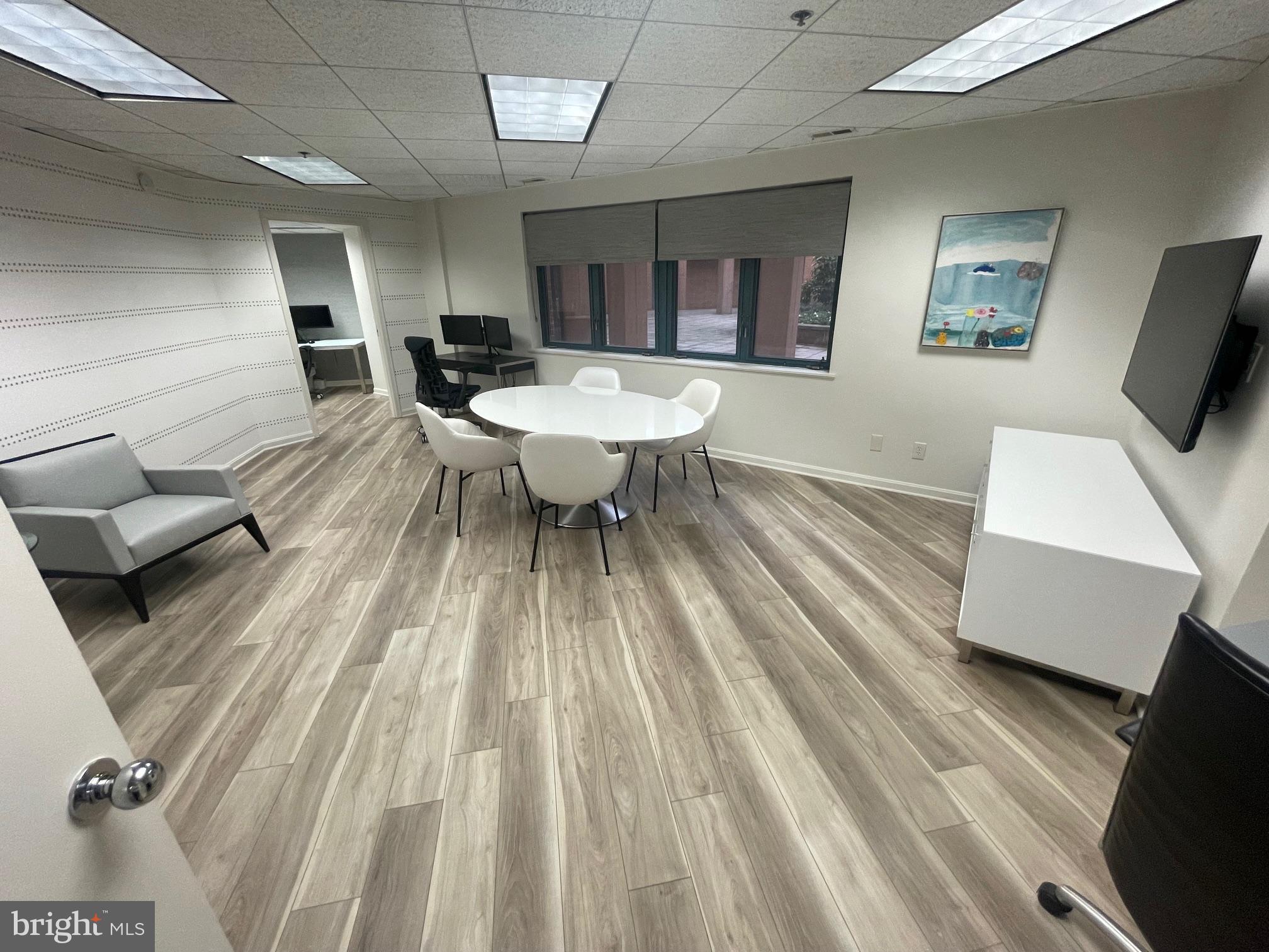 Real estate listing preview #2