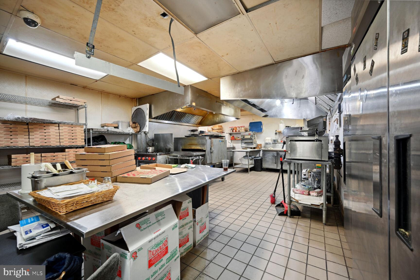 Real estate listing preview #13