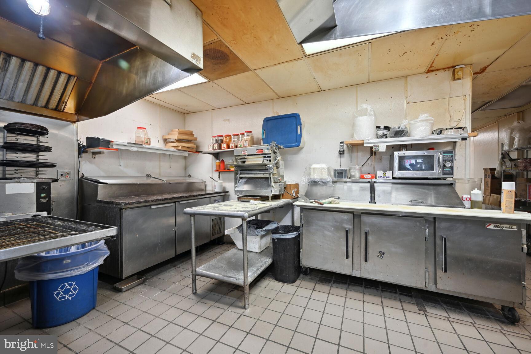 Real estate listing preview #16