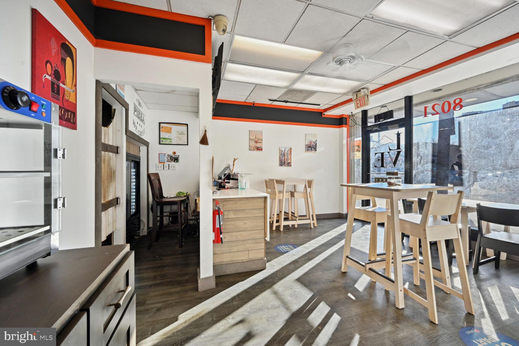 Real estate listing preview #8