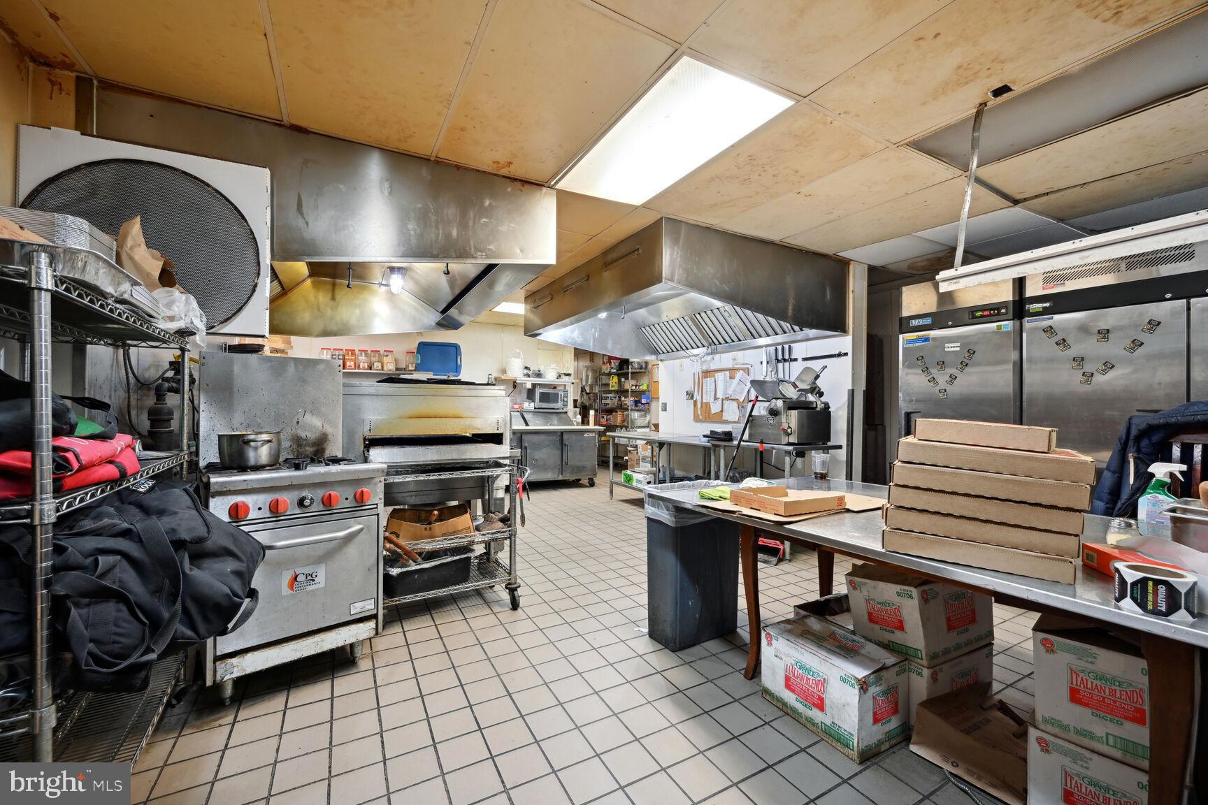 Real estate listing preview #12